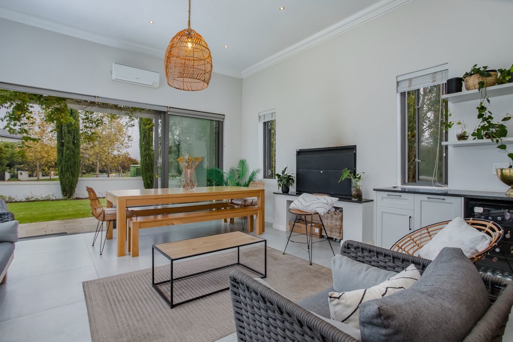 Security estate home for sale in Val de Vie Estate - VLV1737785