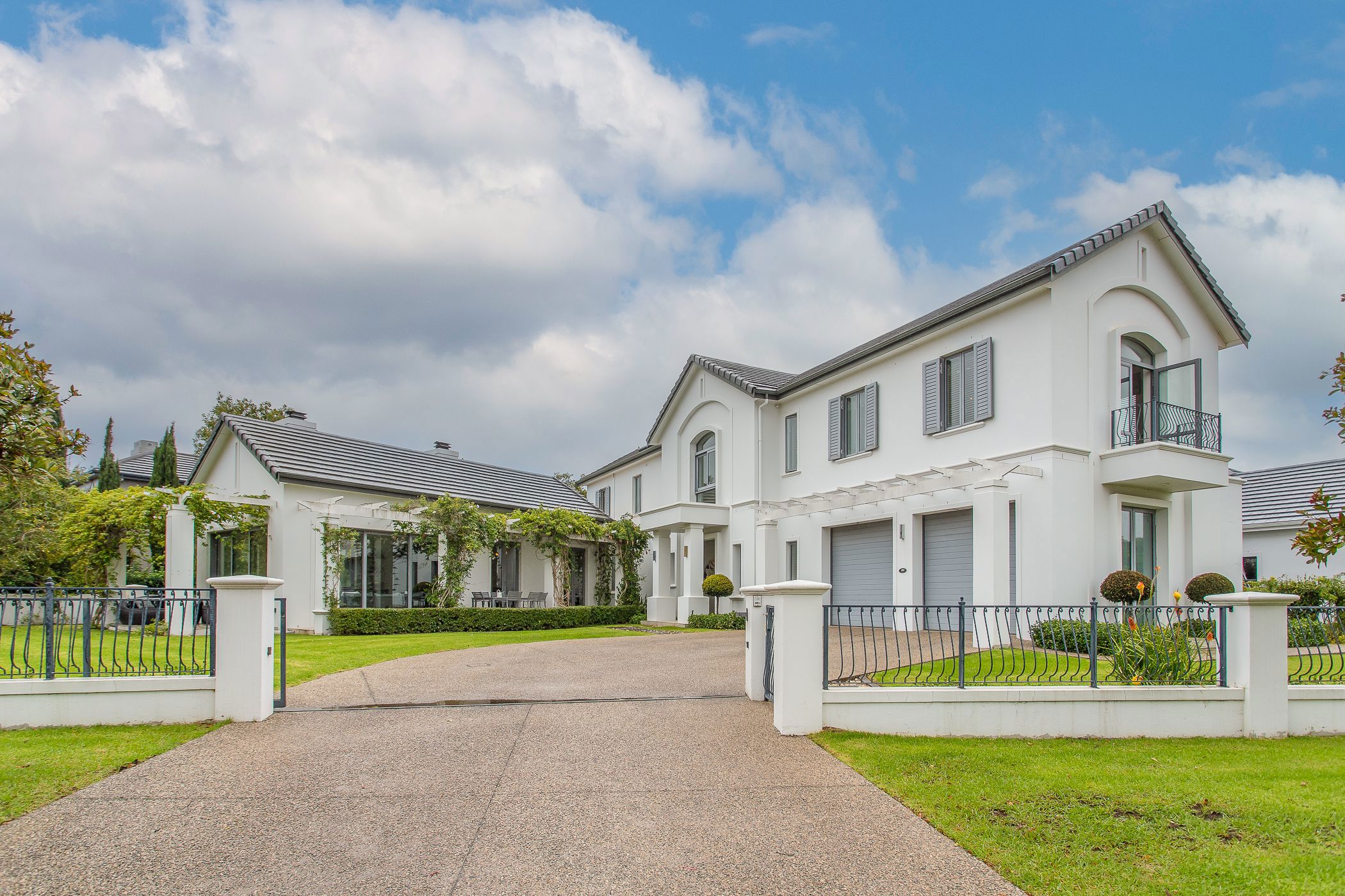 Security estate home for sale in Val de Vie Estate - VLV1737785