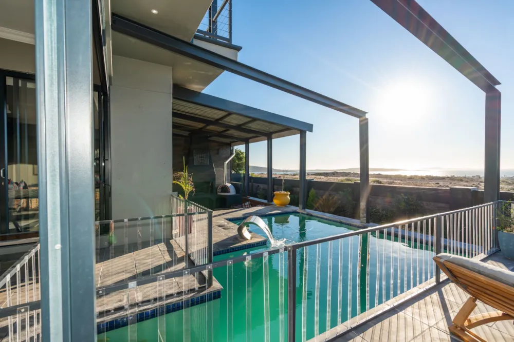 Double-storey house for sale in Myburgh Park - LA1738064 Double-storey house for sale in Myburgh Park - LA1738064