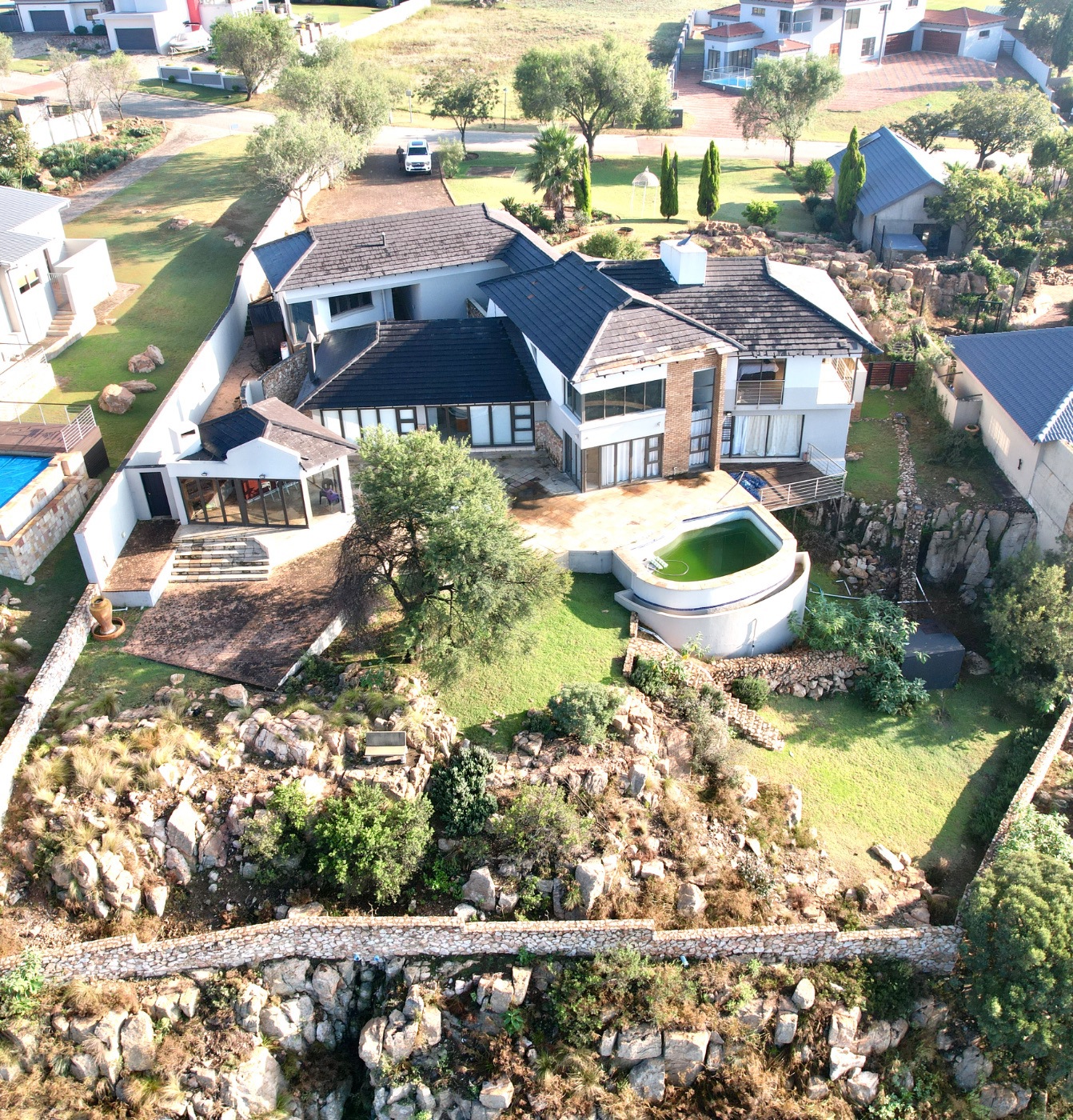 Security estate home for sale in Aquavista Mountain Estate - PRN1737008