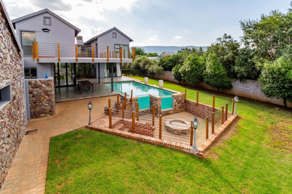 Security estate home for sale in The Coves - 1HR1741149 Security estate home for sale in The Coves - 1HR1741149