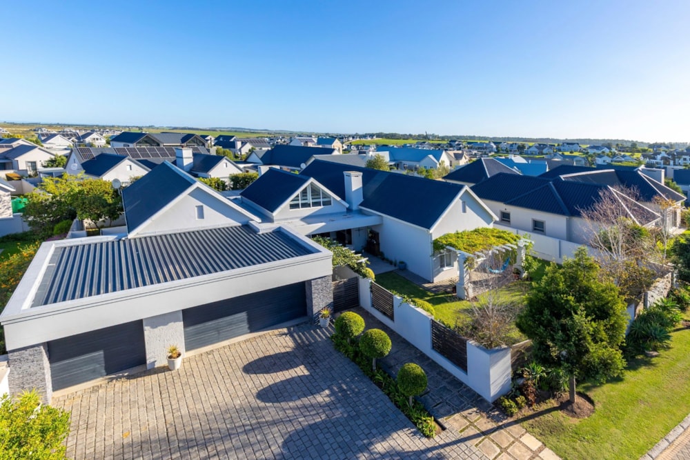 Single-storey house for sale in Kingswood Golf Estate - GEO1737404