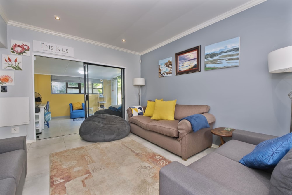 Double-storey house for sale in Meedingsride - 1SH1737346