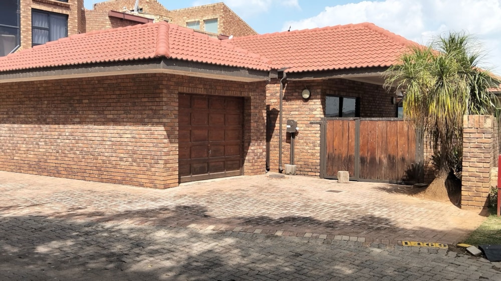 House for sale in Bronkhorstbaai - PRN1735792 House for sale in Bronkhorstbaai - PRN1735792