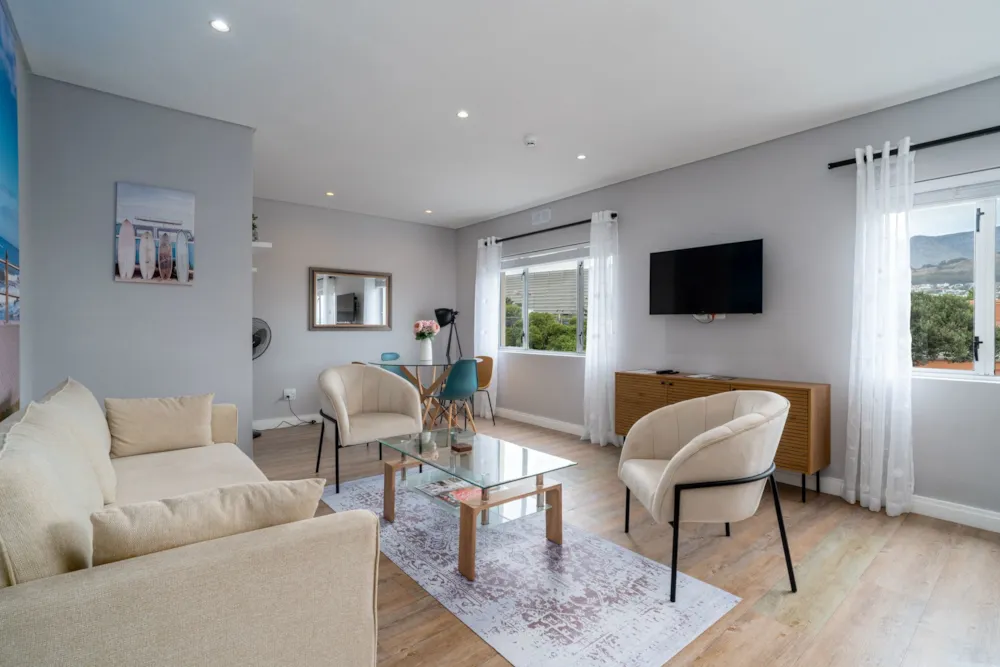 Apartment sold in Mouille Point - AS1735695 Apartment sold in Mouille Point - AS1735695