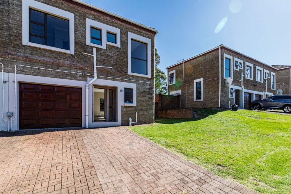 House for sale in Abbotsford, East London - 1EZ1736757