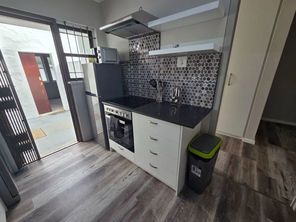 House to rent in Eastcliff, Hermanus - ONL1750155 House to rent in Eastcliff, Hermanus - ONL1750155