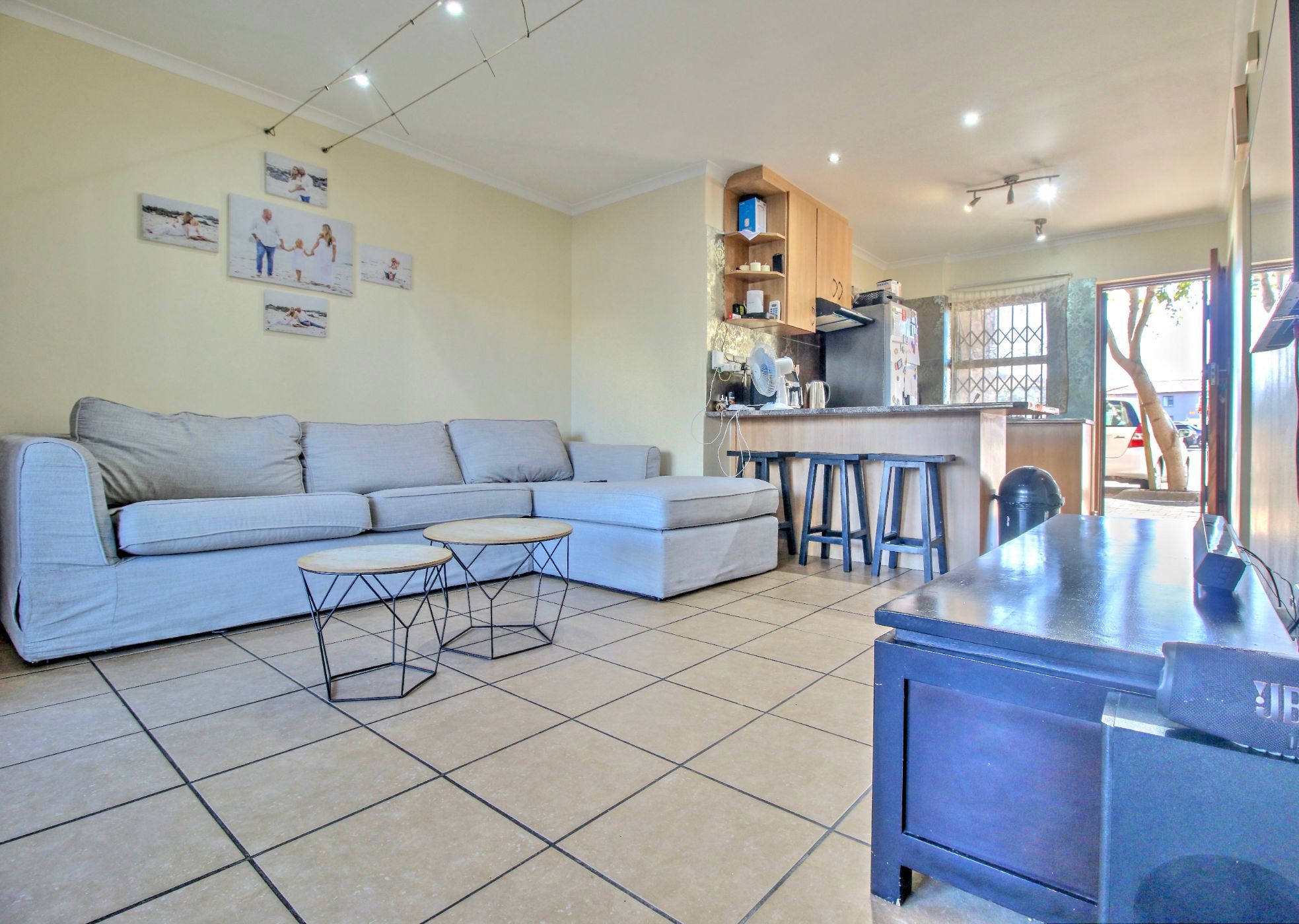 Apartment to rent in Burgundy Estate - 1PLA1737952