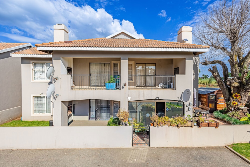 Townhouse for sale in Brenthurst - 1BJ1738405