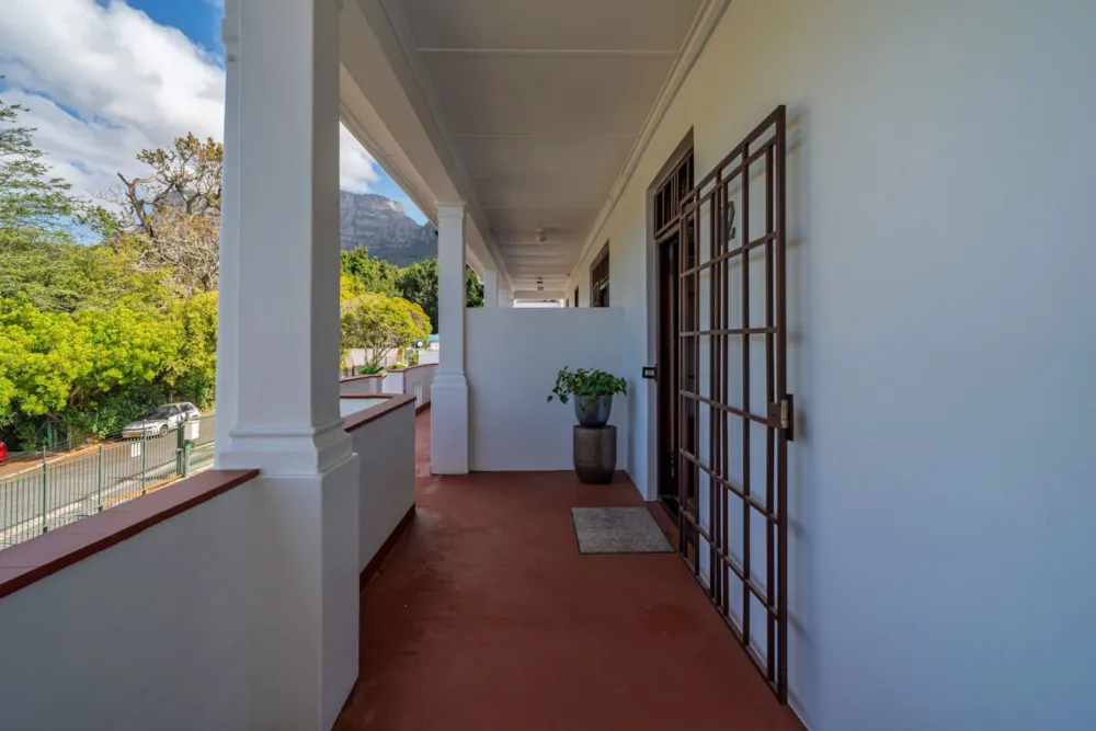 Apartment sold in Rondebosch - KW1738012 Apartment sold in Rondebosch - KW1738012