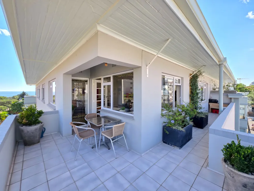 Apartment sold in Sea Point - AS1735972