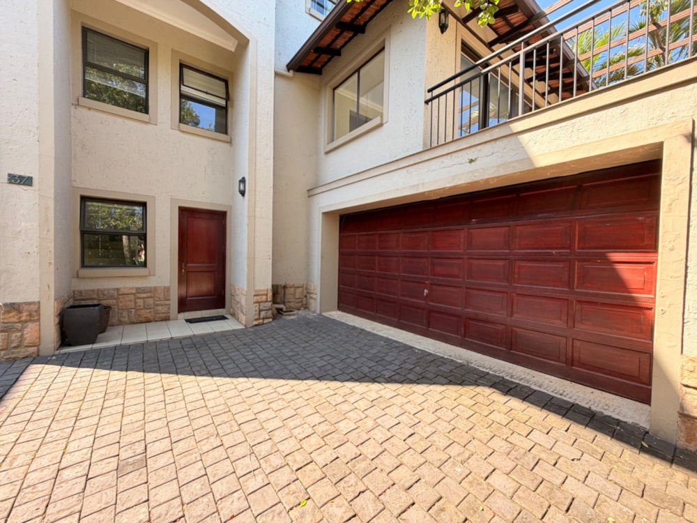 Townhouse for sale in La Lucia - 1ND1736347