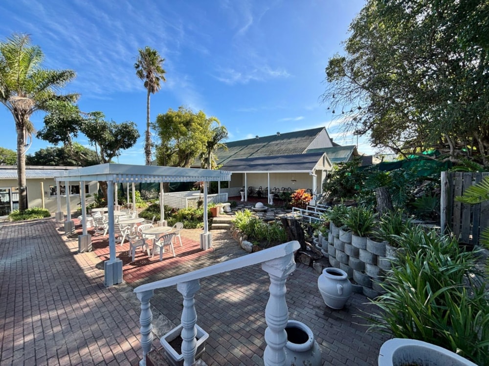 Commercial Building to rent in East Bank - 1PF1736404