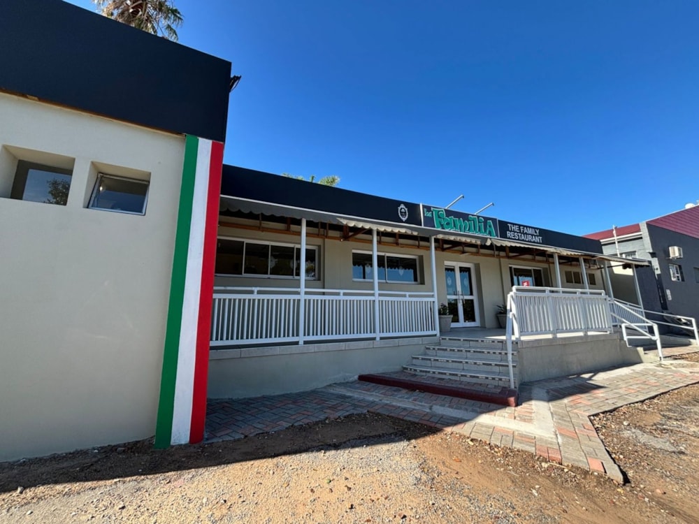 Commercial Building to rent in East Bank - 1PF1736404