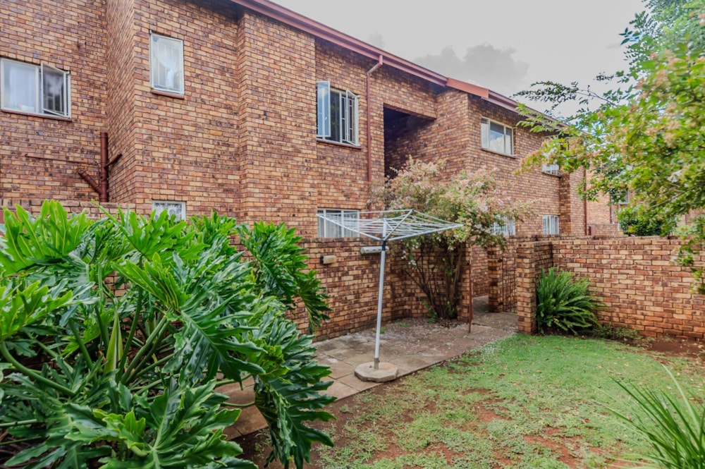 Apartment for sale in Hennopspark - CN1735899