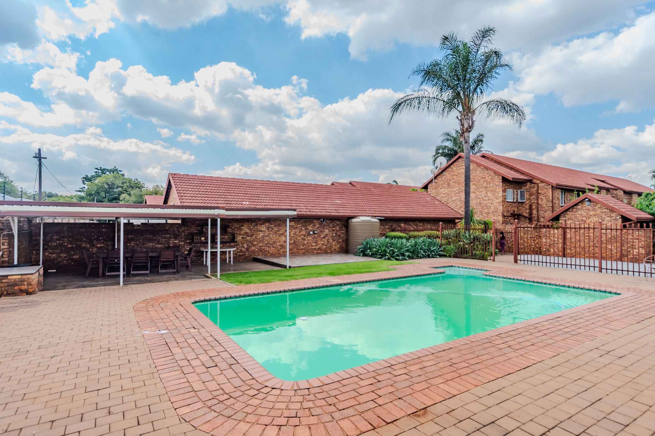 Apartment for sale in Hennopspark - CN1735899