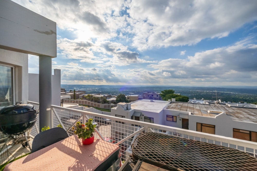 Apartment for sale in Northcliff, Johannesburg - RAN1735607