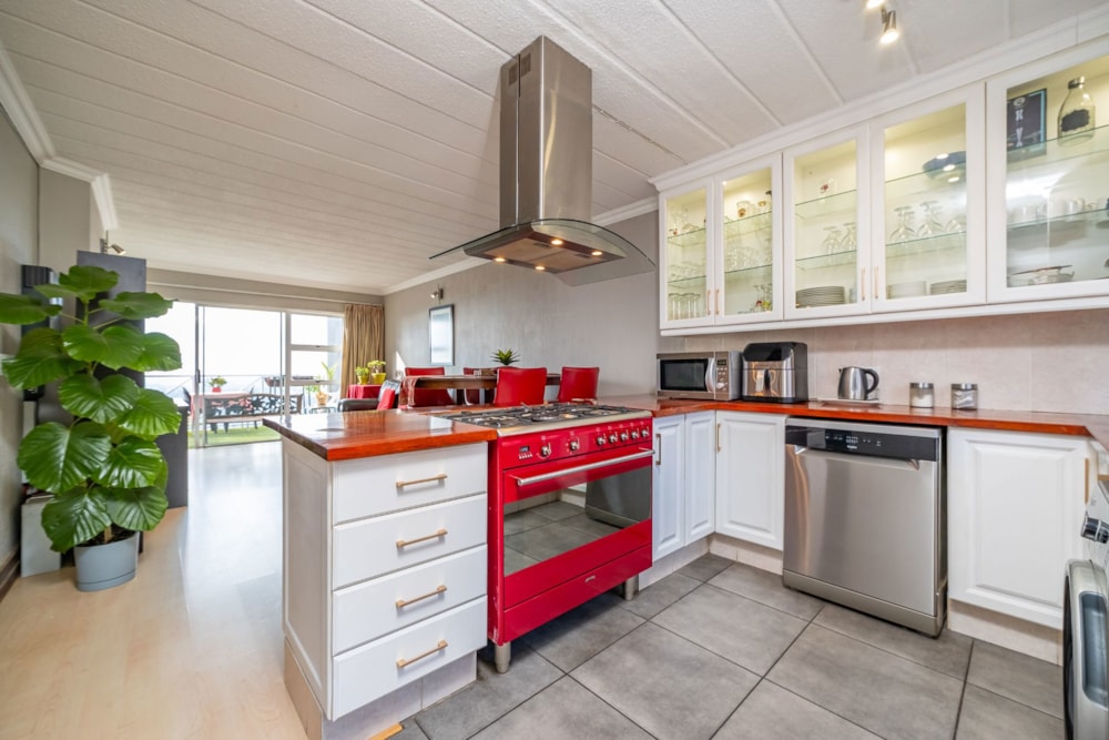 Apartment for sale in Northcliff, Johannesburg - RAN1735607