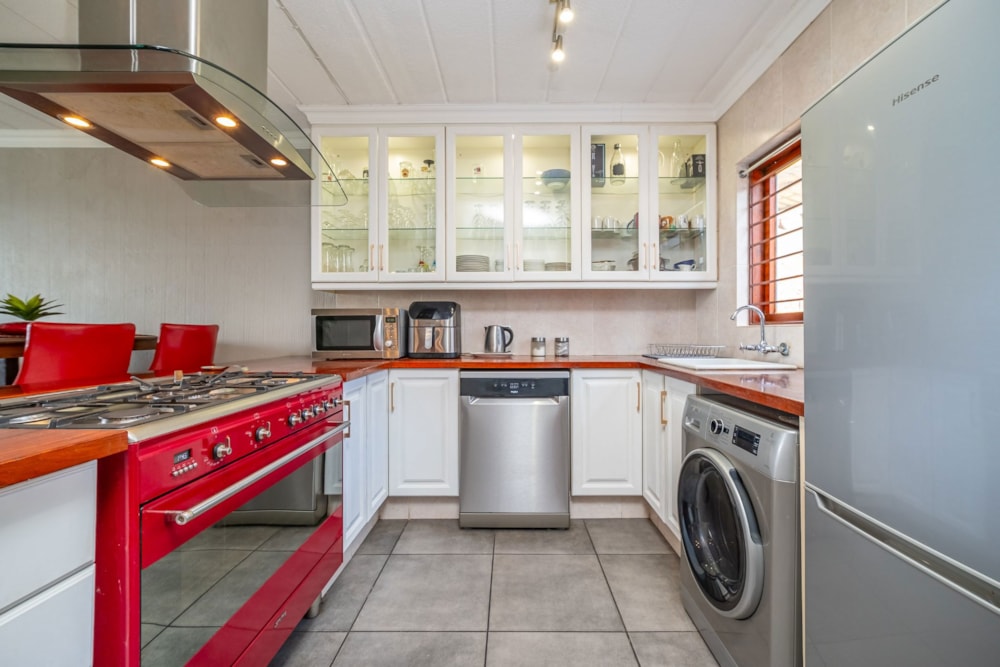 Apartment for sale in Northcliff, Johannesburg - RAN1735607