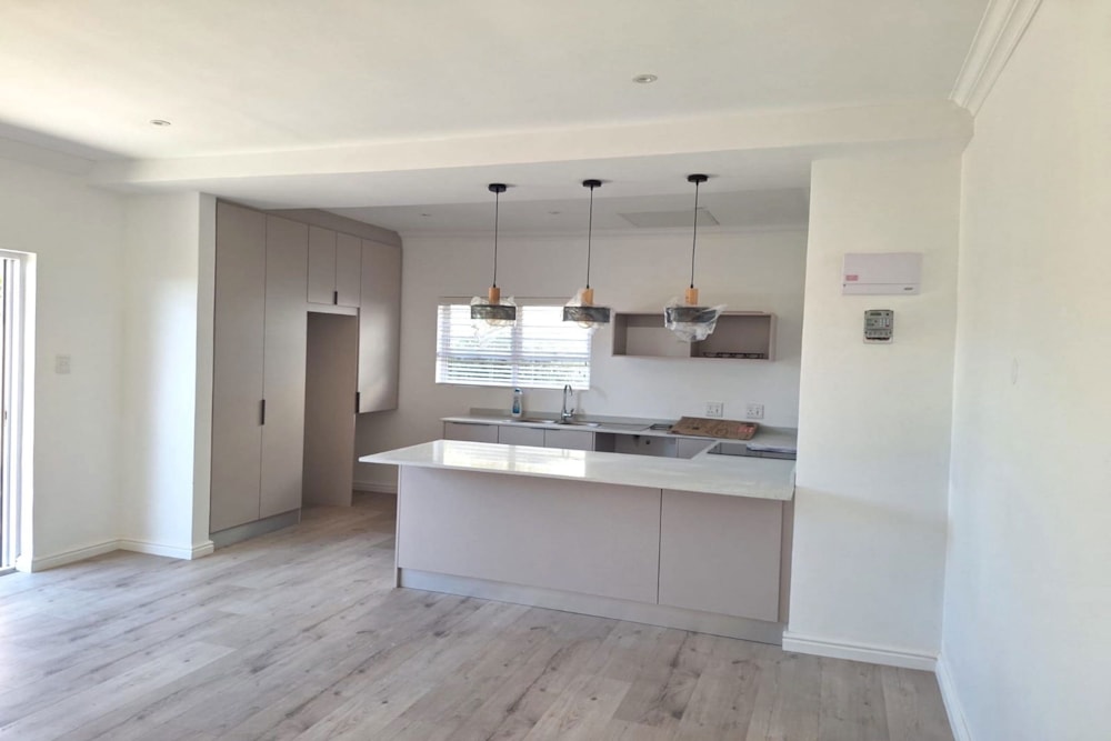 Garden cottage to rent in Melkbosstrand - 1TV1734373