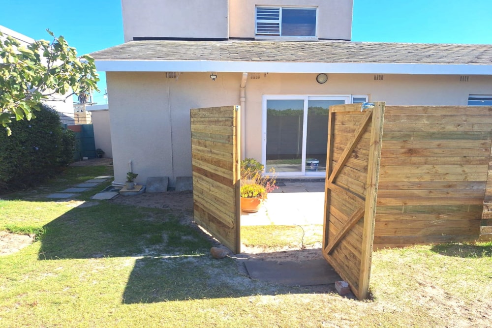 Garden cottage to rent in Melkbosstrand - 1TV1734373