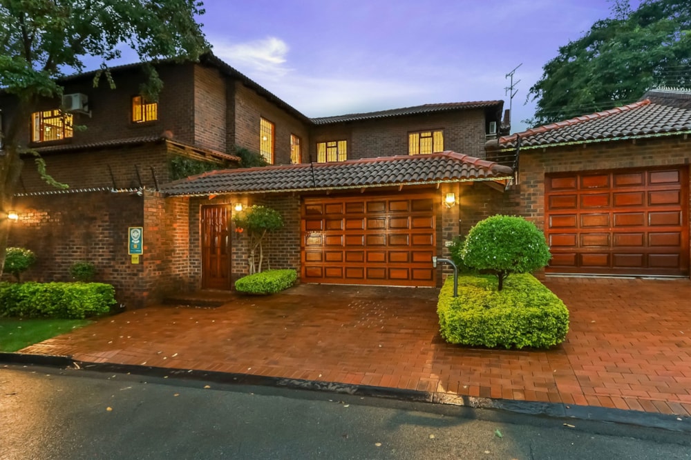 House for sale in Orchards - HP1737575