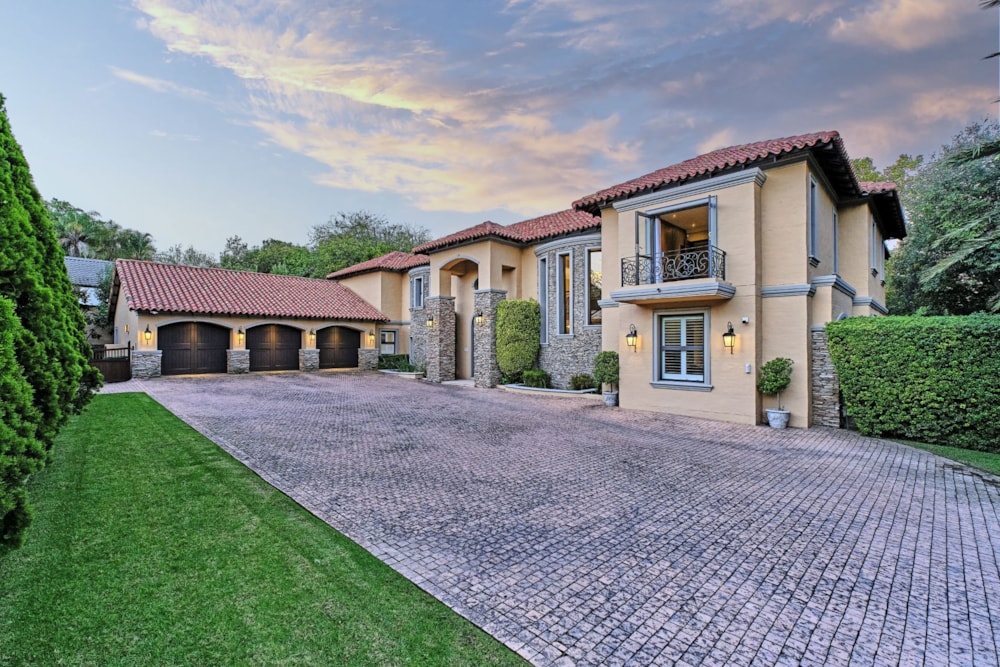 House for sale in Bryanston - HP1736021