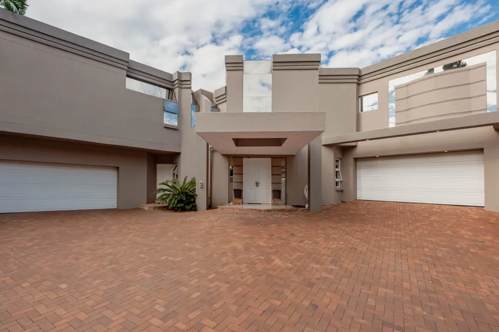 House for sale in Bryanston - HP1738444 House for sale in Bryanston - HP1738444