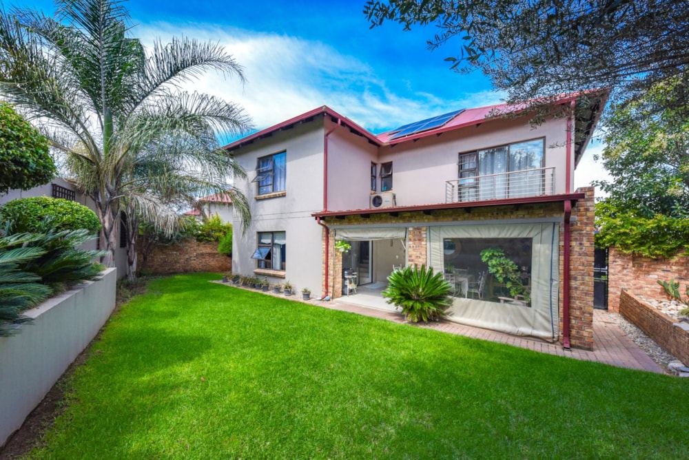 House for sale in Cedar Creek - FW1737451