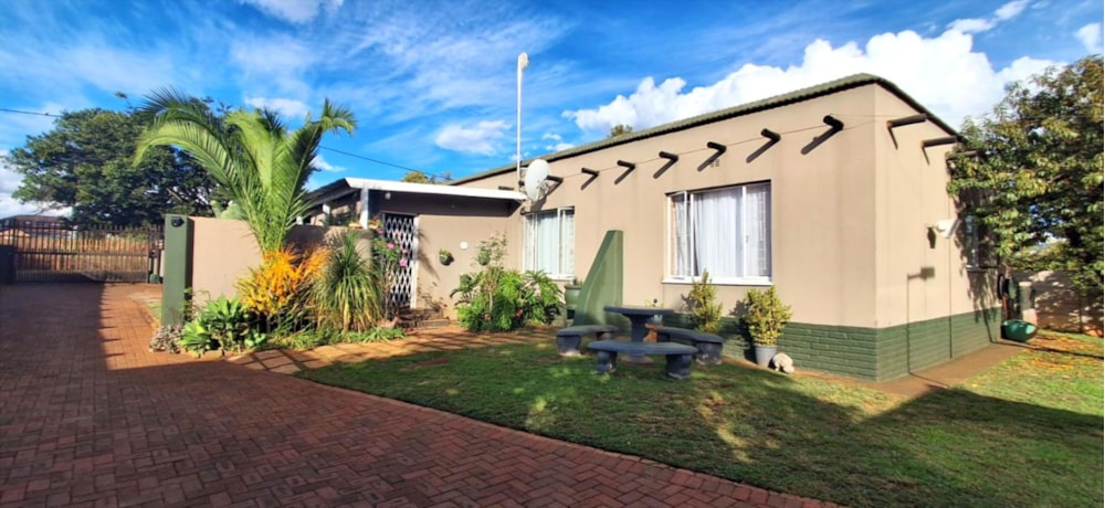 House for sale in Lydenburg (Mashishing) - 1LY1737812