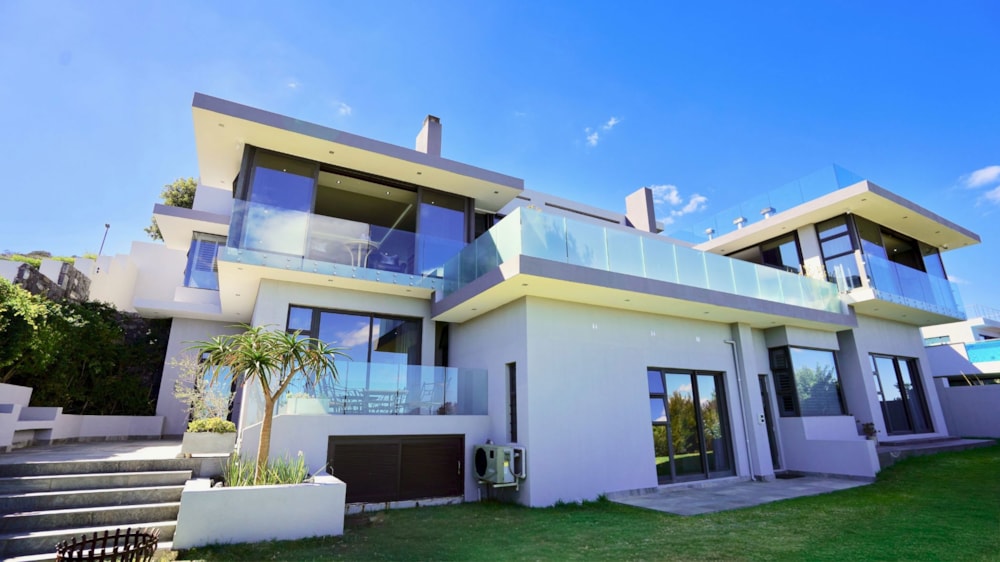 Security complex home for sale in Baronetcy Estate - 1PLA1735862