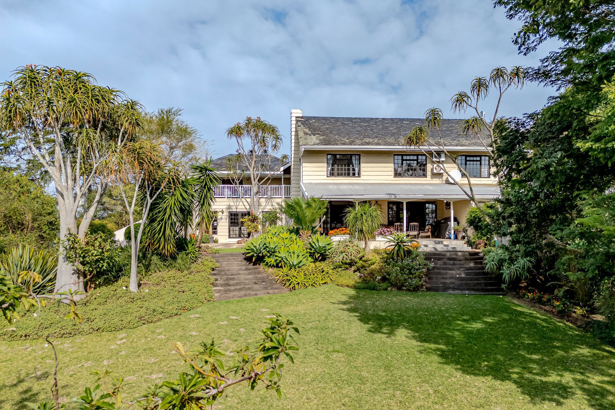 Townhouse for sale in Kloof - 1KF1741330