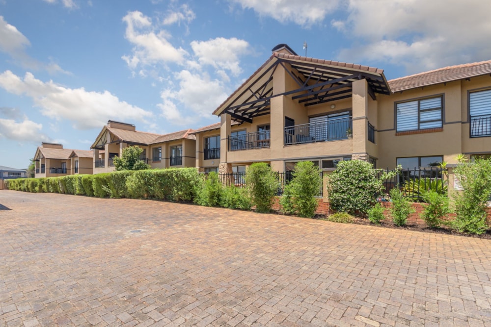 Golf estate house for sale in Ebotse Golf Estate - EN1739777 Golf estate house for sale in Ebotse Golf Estate - EN1739777