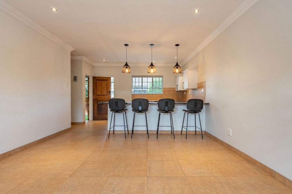 Security complex home for sale in Brentwood Park, Benoni - EN1738983