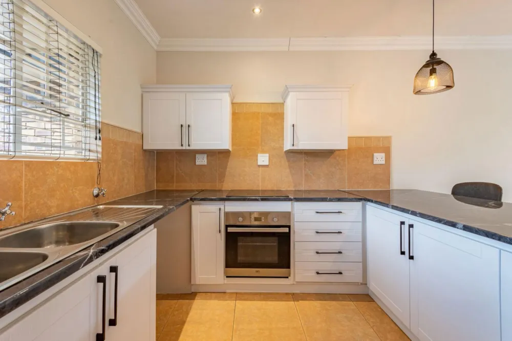 Security complex home sold in Brentwood Park, Benoni - EN1738983 Security complex home sold in Brentwood Park, Benoni - EN1738983