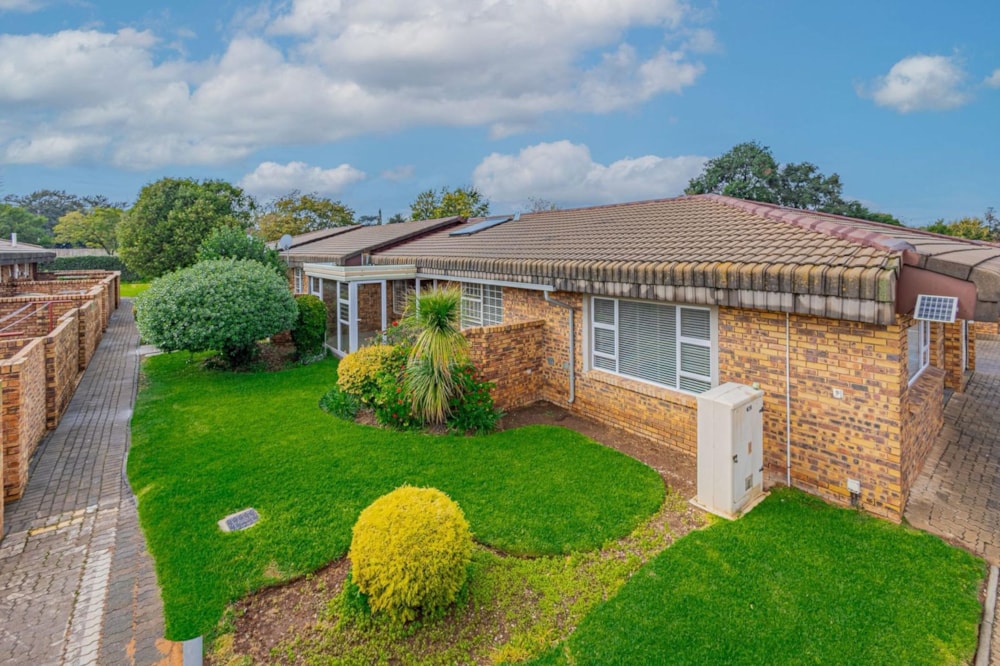 Security complex home for sale in Brentwood Park, Benoni - EN1738983