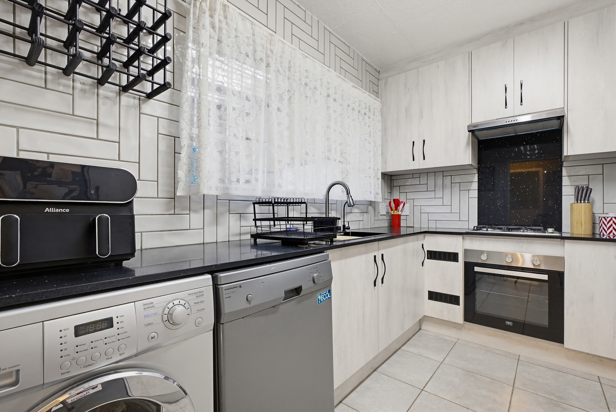 Townhouse for sale in Farrarmere - EN1739199