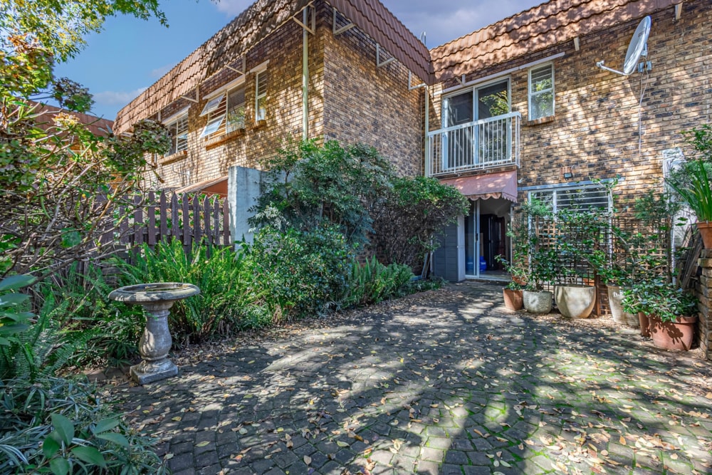 Townhouse for sale in Northmead - EN1733072 Townhouse for sale in Northmead - EN1733072