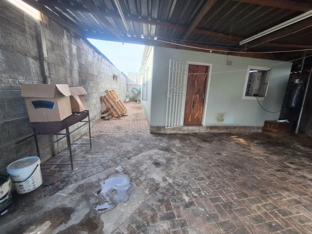 House sold in Eersterivier, Cape Town - 1KV1740353