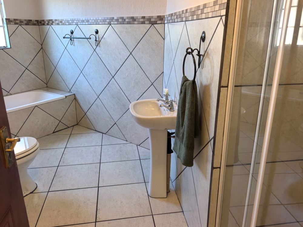 House for sale in Stonehenge - 1NS1739340 House for sale in Stonehenge - 1NS1739340