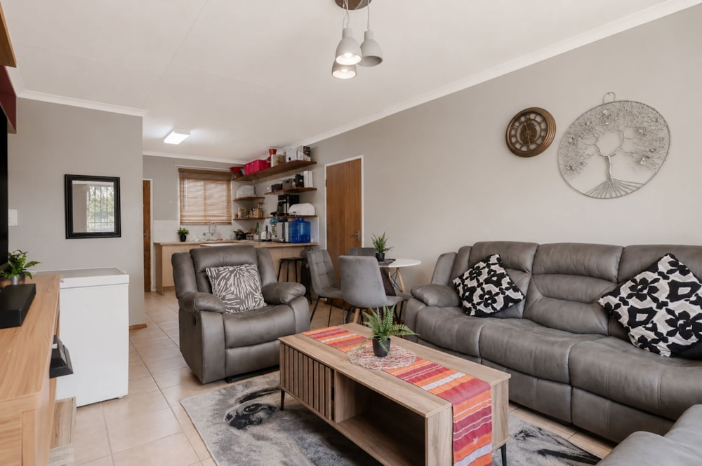 Townhouse for sale in Wilgeheuwel - RAN1739293