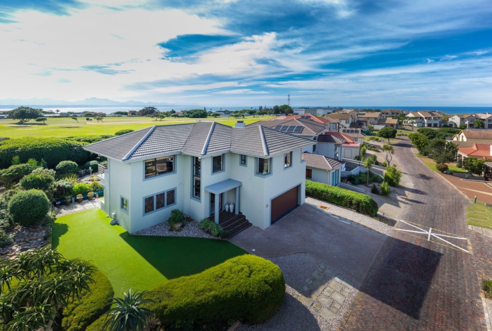 House for sale in Mossel Bay Golf Estate - 1MB1738745 House for sale in Mossel Bay Golf Estate - 1MB1738745