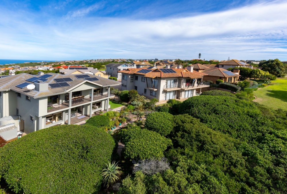 House for sale in Mossel Bay Golf Estate - 1MB1738745 House for sale in Mossel Bay Golf Estate - 1MB1738745