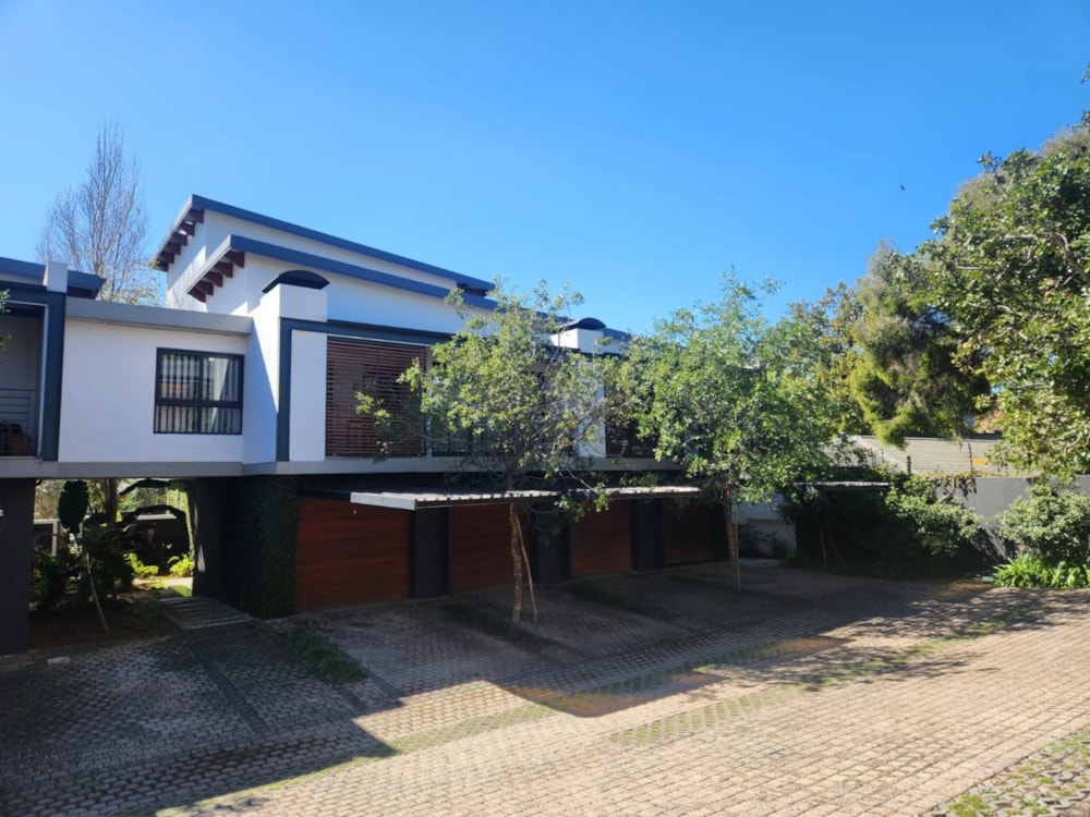 Apartment to rent in Brooklyn, Pretoria East - PTL1739507