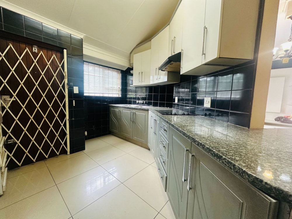 Townhouse for sale in Birdswood - 1RY1740259 Townhouse for sale in Birdswood - 1RY1740259