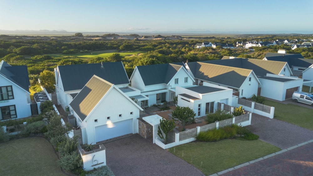 House for sale in St Francis Links - 1SA1740638 House for sale in St Francis Links - 1SA1740638
