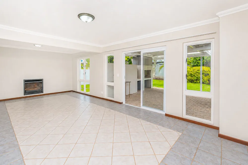 House for sale in Silver Lakes Golf Estate - PT1740203