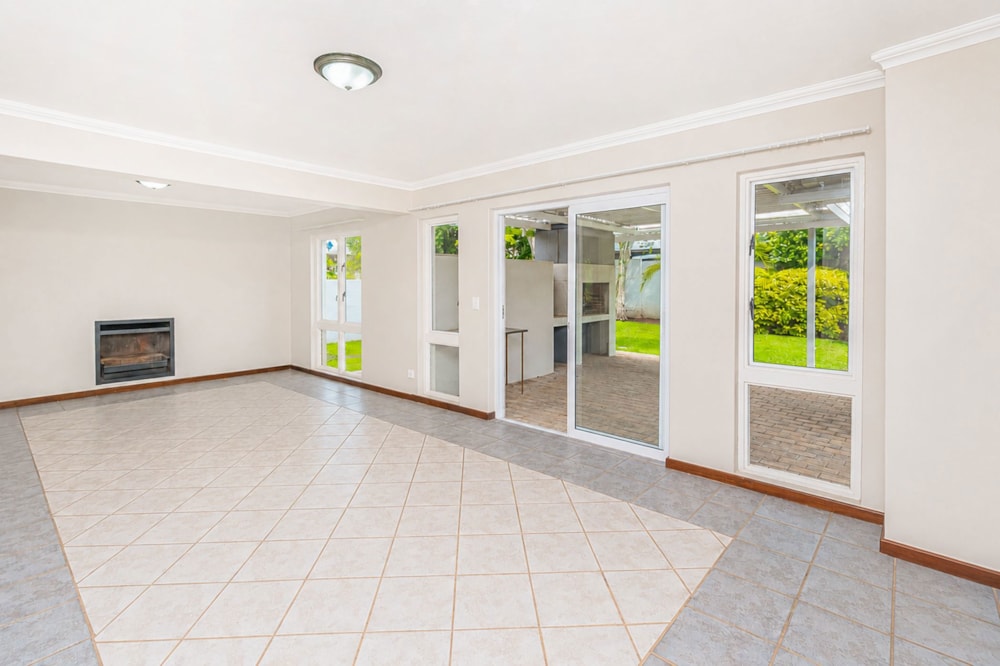 House for sale in Silver Lakes Golf Estate - PT1740203 House for sale in Silver Lakes Golf Estate - PT1740203
