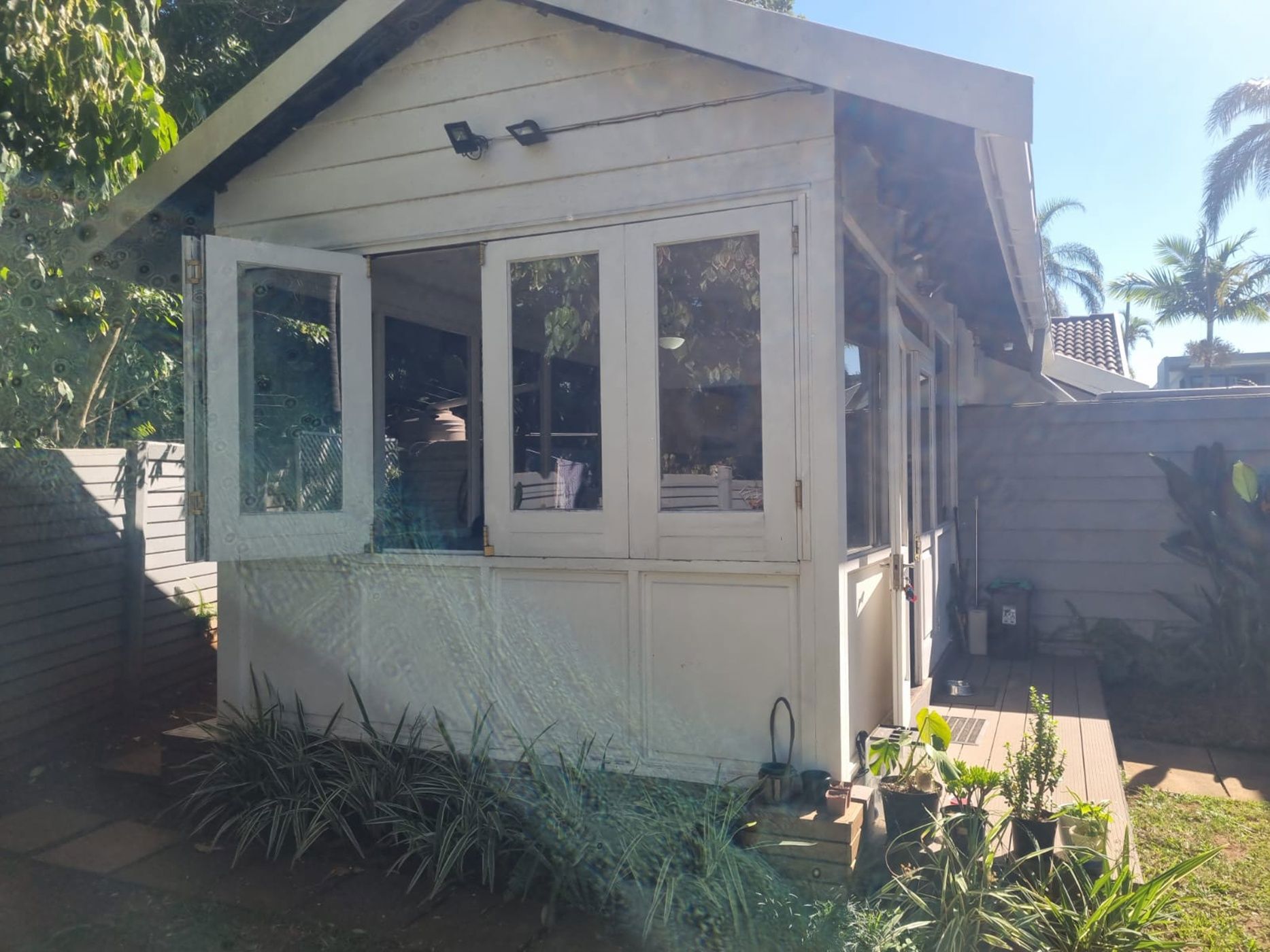 Garden cottage to rent in La Lucia - 1ND1738795