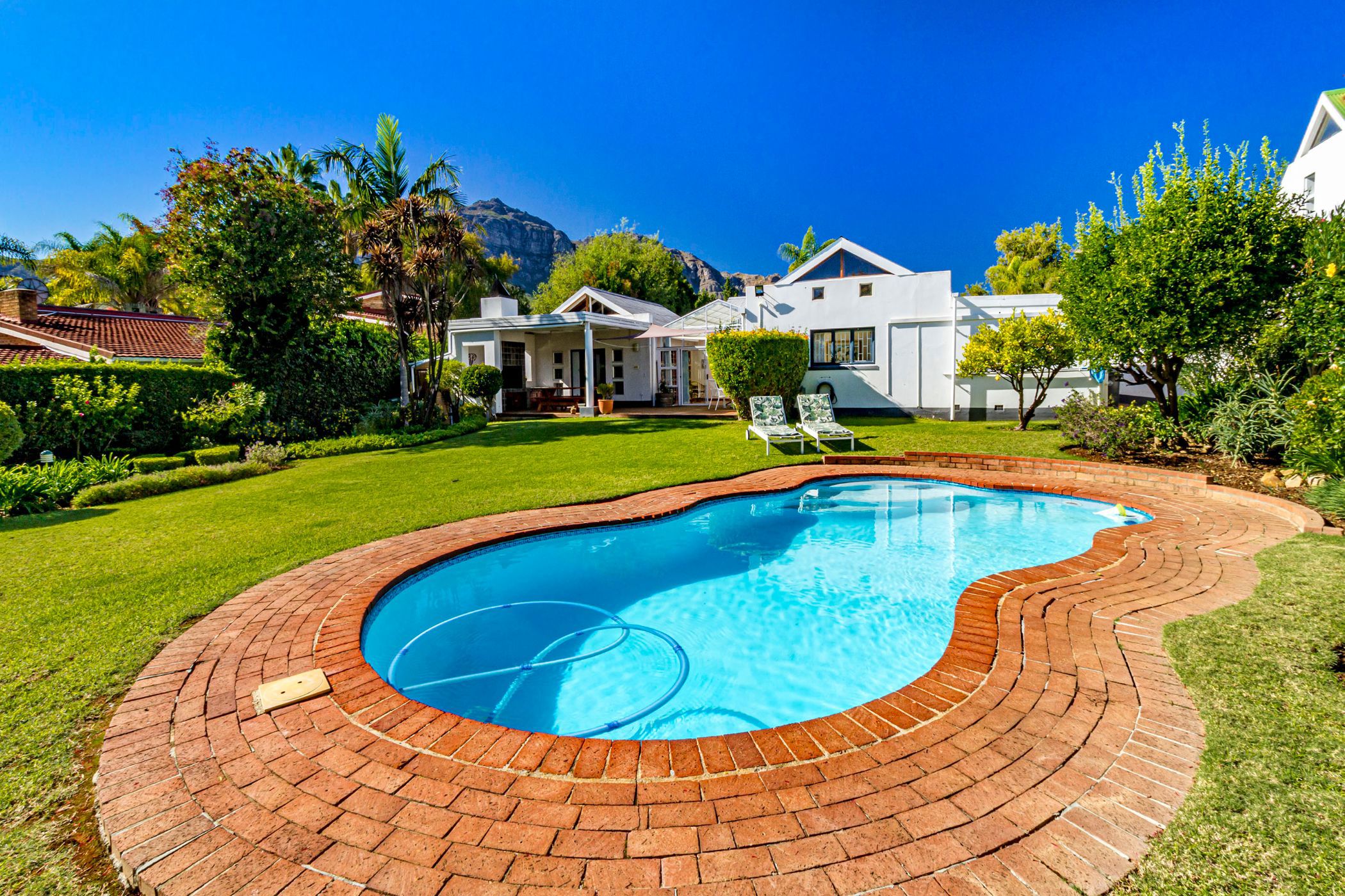 House to rent in Paradyskloof - STL1738798